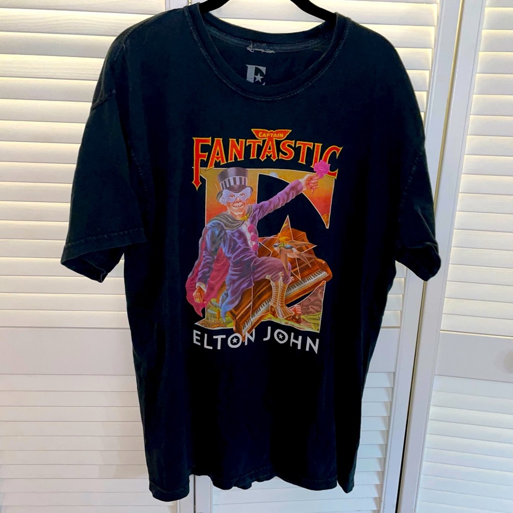 Elton John captain fantastic unisex concert T-shirt